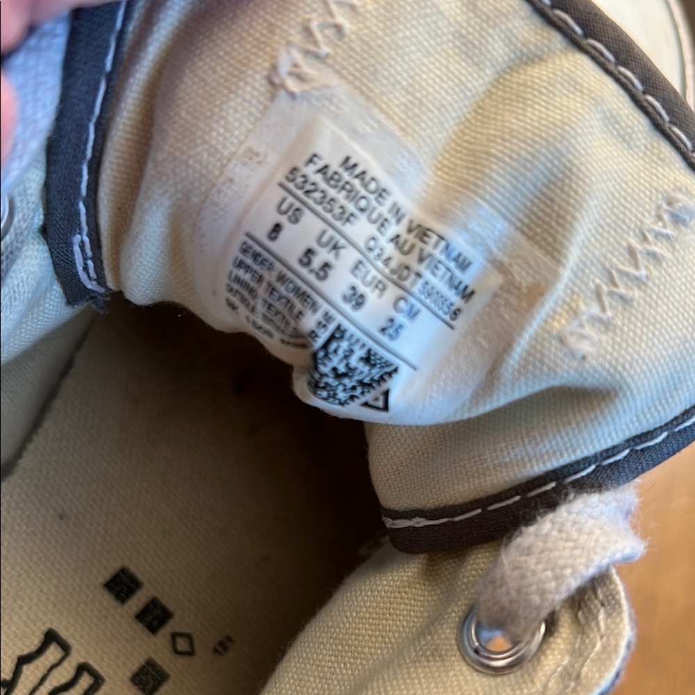 Converse Classic Gray Sneakers with White Accents - Picture 6 of 6